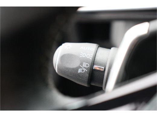 Peugeot 5008 1.2 PURETECH 130PK 7-ZITS ALLURE PACK AUTOMAAT / NAVI / CLIMA / PDC / 18" LMV / CAMERA / KEYLESS ... ActivLease financial lease