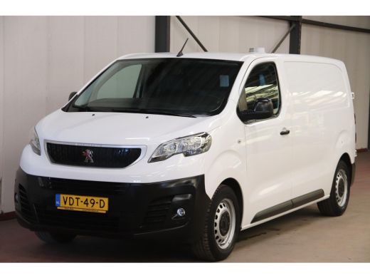 Peugeot Expert 1.5 BlueHDI L2H1 MET INRICHTING EN TREKHAAK Peugeot Expert 1.5 BlueHDI L2H1 MET INRICHTING EN TREKHAAK