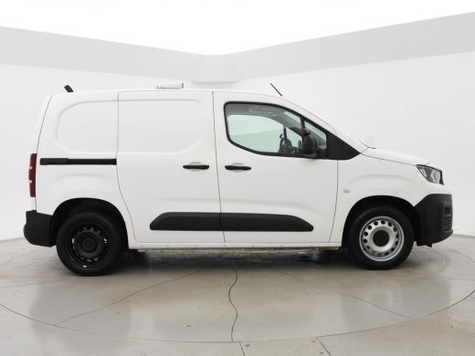 Peugeot Partner 1.5 BLUEHDI 100 PK PREMIUM + BOTT KAST | 230V OMVORMER | TREKHAAK | APPLE CARPLAY ActivLease financial lease