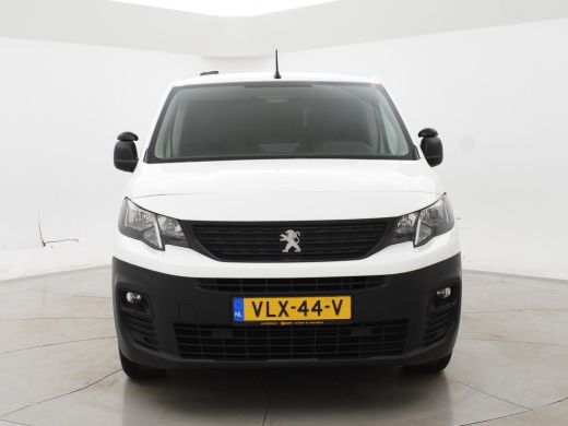 Peugeot Partner 1.5 BLUEHDI 100 PK PREMIUM + BOTT KAST | 230V OMVORMER | TREKHAAK | APPLE CARPLAY ActivLease financial lease