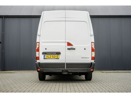 Renault Master 2.3 dCi L2H2 | 136 PK | Camera | LED | Cruise | Airco | Euro 6 ActivLease financial lease