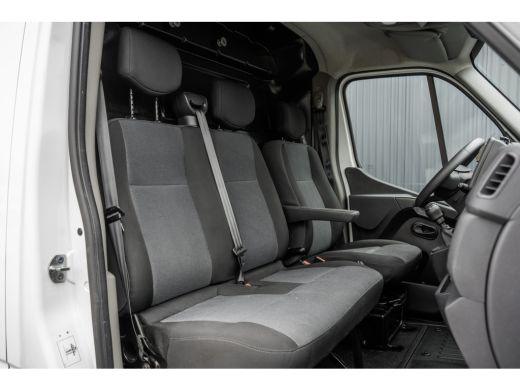 Renault Master 2.3 dCi L2H2 | 136 PK | Camera | LED | Cruise | Airco | Euro 6 ActivLease financial lease