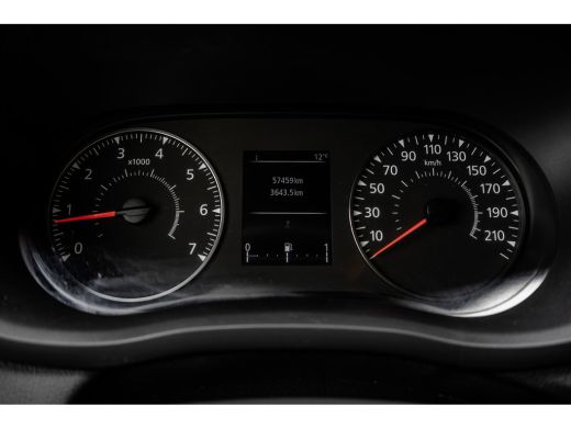 Renault Master 2.3 dCi L2H2 | 136 PK | Camera | LED | Cruise | Airco | Euro 6 ActivLease financial lease