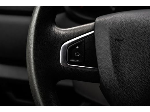 Renault Master 2.3 dCi L2H2 | 136 PK | Camera | LED | Cruise | Airco | Euro 6 ActivLease financial lease