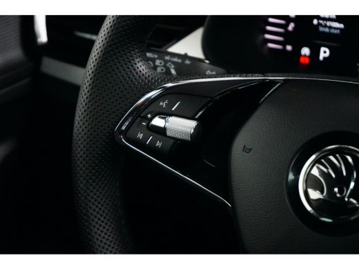 Skoda Kamiq 1.0 TSI 110PK DSG-7 Sport Business | PANORAMADAK | CAMERA | 18 INCH ActivLease financial lease