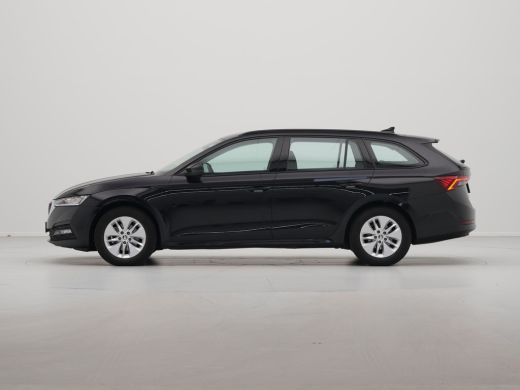 Skoda Octavia Combi 1.0 e-TSI 110pk DSG Business Edition Trekhaak Navigatie Pdc Clima ActivLease financial lease