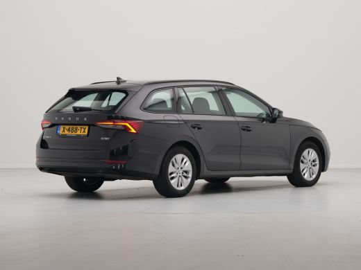 Skoda Octavia Combi 1.0 e-TSI 110pk DSG Business Edition Trekhaak Navigatie Pdc Clima ActivLease financial lease