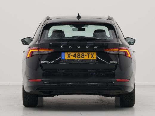 Skoda Octavia Combi 1.0 e-TSI 110pk DSG Business Edition Trekhaak Navigatie Pdc Clima ActivLease financial lease