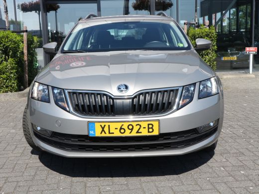 Skoda Octavia Combi 1.5 TSI Greentech Ambition Business TREKHAAK NAVI ActivLease financial lease