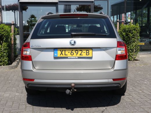 Skoda Octavia Combi 1.5 TSI Greentech Ambition Business TREKHAAK NAVI ActivLease financial lease