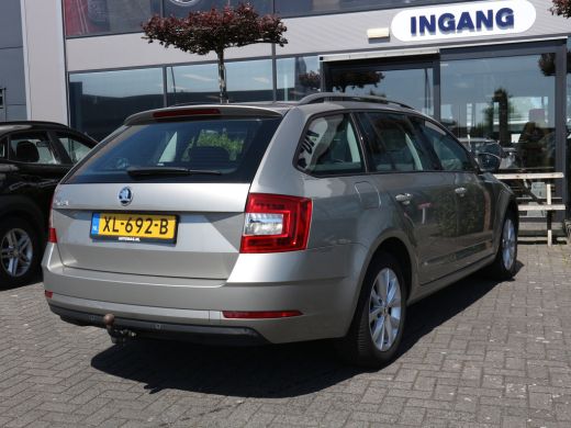 Skoda Octavia Combi 1.5 TSI Greentech Ambition Business TREKHAAK NAVI ActivLease financial lease