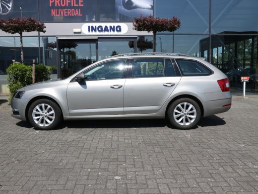 Skoda Octavia Combi 1.5 TSI Greentech Ambition Business TREKHAAK NAVI ActivLease financial lease