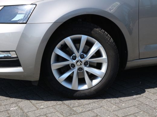 Skoda Octavia Combi 1.5 TSI Greentech Ambition Business TREKHAAK NAVI ActivLease financial lease