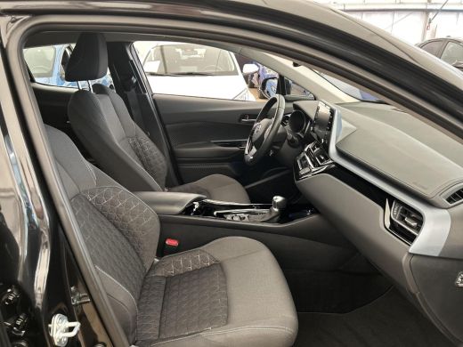 Toyota C-HR 1.8 Hybrid Dynamic ActivLease financial lease