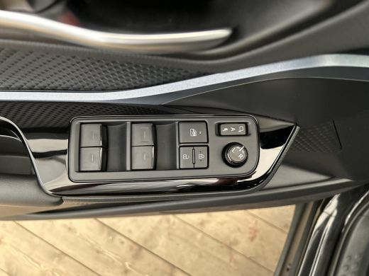 Toyota C-HR 1.8 Hybrid Dynamic ActivLease financial lease