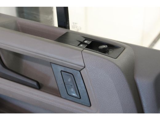 Volkswagen Crafter 35 2.0 TDI 180PK DSG AUTOMAAT BE TREKKER ActivLease financial lease