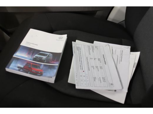 Volkswagen Crafter 35 2.0 TDI 180PK DSG AUTOMAAT BE TREKKER ActivLease financial lease