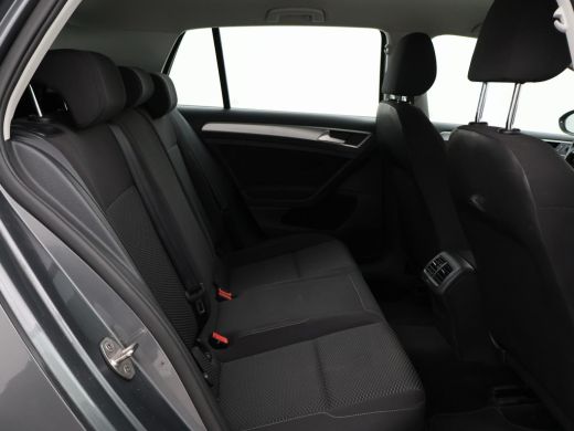 Volkswagen Golf 1.6 TDI 5-DEURS *BTW* + APPLE CARPLAY | TREKHAAK | DAB+ | NAVIGATIE ActivLease financial lease