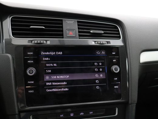 Volkswagen Golf 1.6 TDI 5-DEURS *BTW* + APPLE CARPLAY | TREKHAAK | DAB+ | NAVIGATIE ActivLease financial lease