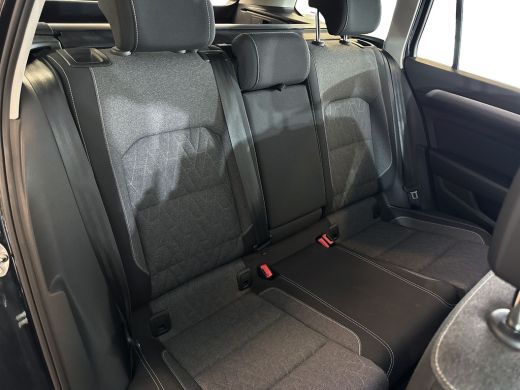 Volkswagen Passat Variant 1.5 150pk TSI Business | Navigatiesysteem | Elektrisch bedienbare achterklep | App Connect | ActivLease financial lease