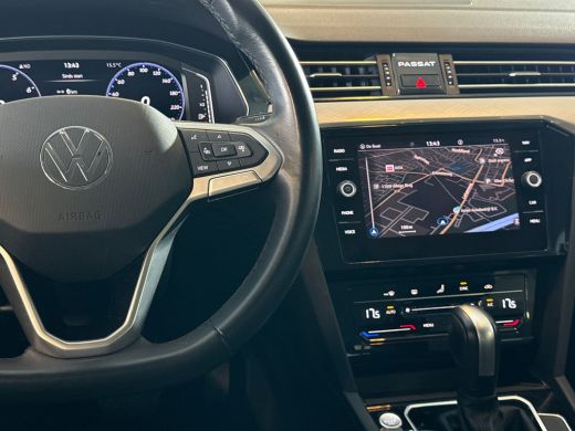 Volkswagen Passat Variant 1.5 150pk TSI Business | Navigatiesysteem | Elektrisch bedienbare achterklep | App Connect | ActivLease financial lease