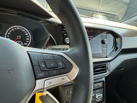 Volkswagen T-Cross 1.0 96PK TSI Life | Airco | ACC | PDC V+A | Apple Carplay ActivLease financial lease
