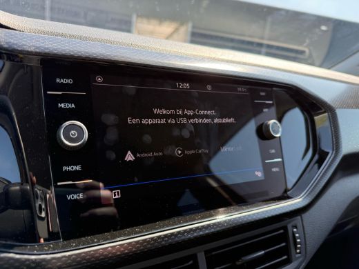 Volkswagen T-Cross 1.0 96PK TSI Life | Airco | ACC | PDC V+A | Apple Carplay ActivLease financial lease