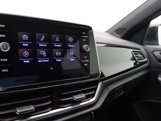 Volkswagen T-Roc Cabrio 1.5 TSI R-Line 150PK DSG Adaptieve Cruise Controle, Stoel-Stuurverwarming, Side Assist, Navi, Par... ActivLease financial lease