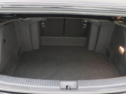 Volkswagen T-Roc Cabrio 1.5 TSI R-Line 150PK DSG Adaptieve Cruise Controle, Stoel-Stuurverwarming, Side Assist, Navi, Par... ActivLease financial lease