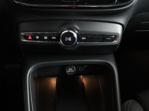 Volvo  C40 Twin Ultimate Elektrisch verstelbare stoel incl. geheugen | Premium Audio by Harman Kardon | Visu... ActivLease financial lease