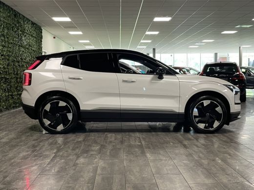 Volvo  EX30 Single Motor Extended Range Ultra | 360° Camera | Panoramadak | Harman Kardon | Elektrische voors... ActivLease financial lease