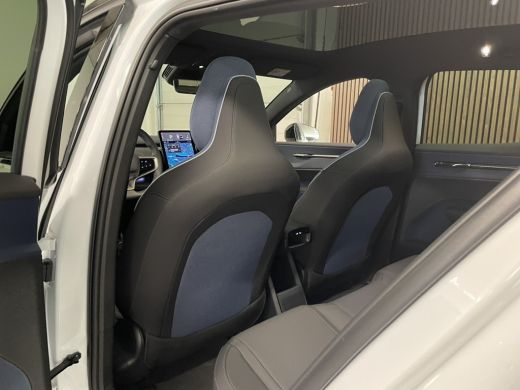 Volvo  EX30 Single Motor Extended Range Ultra | 360° Camera | Panoramadak | Harman Kardon | Elektrische voors... ActivLease financial lease