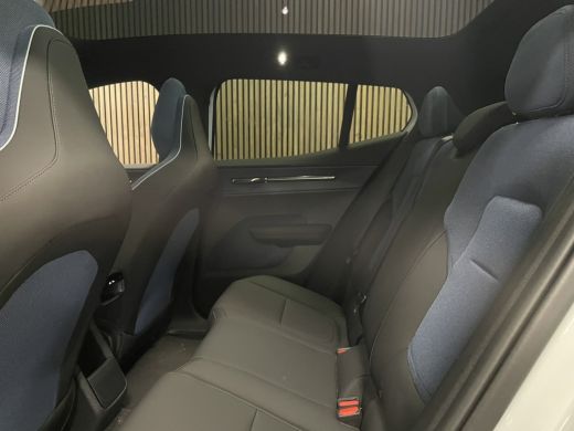 Volvo  EX30 Single Motor Extended Range Ultra | 360° Camera | Panoramadak | Harman Kardon | Elektrische voors... ActivLease financial lease