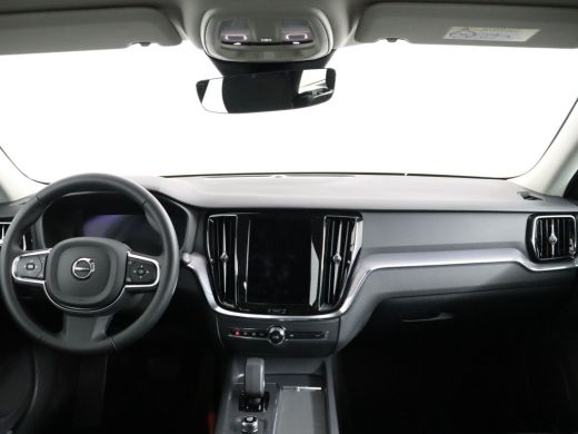 Volvo  V60 B3 Essential Edition | Stoel & stuurwielverwarming | Trekhaak | Parkassist camera | DAB+ | ActivLease financial lease