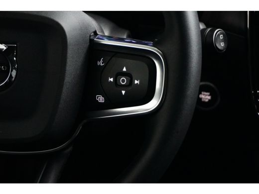 Volvo  XC40 Volvo T5 Plus Dark | Stoel/Stuurverwarmin | Adaptive Cruise Control ActivLease financial lease