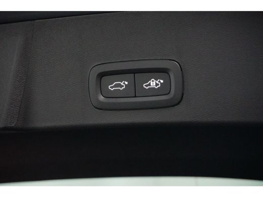 Volvo  XC40 Volvo T5 Plus Dark | Stoel/Stuurverwarmin | Adaptive Cruise Control ActivLease financial lease