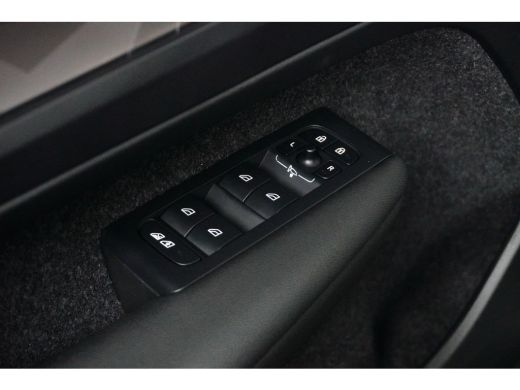 Volvo  XC40 Volvo T5 Plus Dark | Stoel/Stuurverwarmin | Adaptive Cruise Control ActivLease financial lease