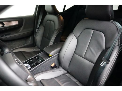 Volvo  XC40 Volvo T5 Plus Dark | Stoel/Stuurverwarmin | Adaptive Cruise Control ActivLease financial lease