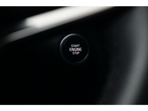 Volvo  XC40 Volvo T5 Plus Dark | Stoel/Stuurverwarmin | Adaptive Cruise Control ActivLease financial lease