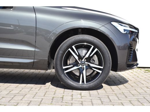 Volvo  XC60 T6 AWD R-Design | PineGrey | HeadUp | PanoramaDak | Camera ActivLease financial lease