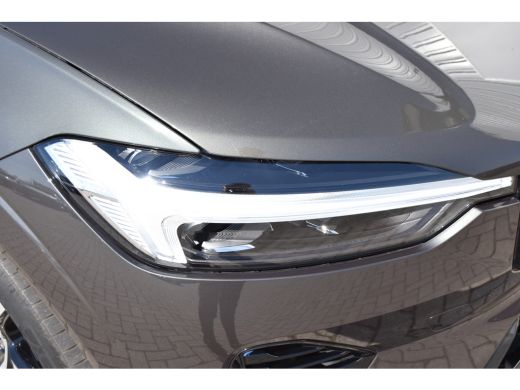 Volvo  XC60 T6 AWD R-Design | PineGrey | HeadUp | PanoramaDak | Camera ActivLease financial lease