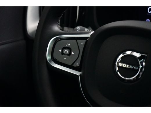 Volvo  XC60 T6 AWD R-Design | PineGrey | HeadUp | PanoramaDak | Camera ActivLease financial lease