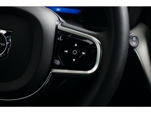 Volvo  XC60 T6 AWD R-Design | PineGrey | HeadUp | PanoramaDak | Camera ActivLease financial lease