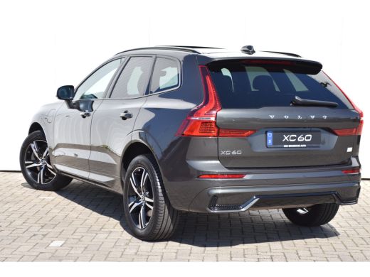 Volvo  XC60 Volvo T6 AWD R-Design | PineGrey | HeadUp | PanoramaDak | Camera ActivLease financial lease