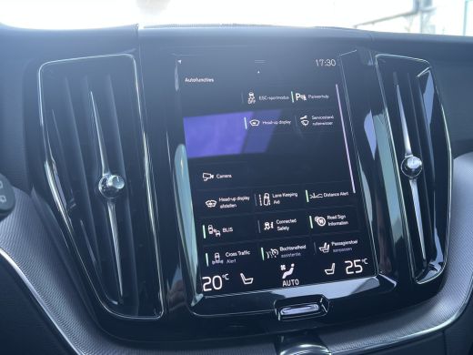 Volvo  XC60 Volvo T6 Plug-in hybrid AWD R-Design | Trekhaak | Harman/Kardon | 360 Camera | Head-Up | Stoelven... ActivLease financial lease