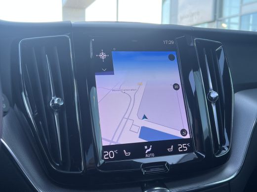 Volvo  XC60 Volvo T6 Plug-in hybrid AWD R-Design | Trekhaak | Harman/Kardon | 360 Camera | Head-Up | Stoelven... ActivLease financial lease