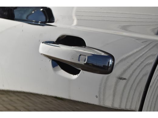 Volvo  XC90 T8 Recharge AWD Ultimate Dark | Massage | Luchtvering | B&WAudio | HUD | Trekhaak | ActivLease financial lease