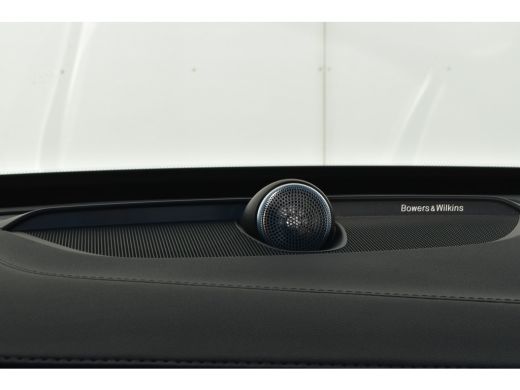 Volvo  XC90 T8 Recharge AWD Ultimate Dark | Massage | Luchtvering | B&WAudio | HUD | Trekhaak | ActivLease financial lease