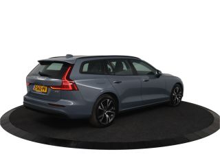 Volvo  V60 B3 Essential Edition | Stoel & stuurwielverwarming | Trekhaak | Parkassist camera | DAB+ |