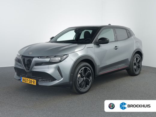 Alfa Romeo Junior Elettrica Speciale 54 kWh | Achteruitrijcamera | Airco (automatisch) | Apple Carplay/Android Auto... Alfa Romeo Junior Elettrica Speciale 54 kWh | Achteruitrijcamera | Airco (automatisch) | Apple Carplay/Android Auto...